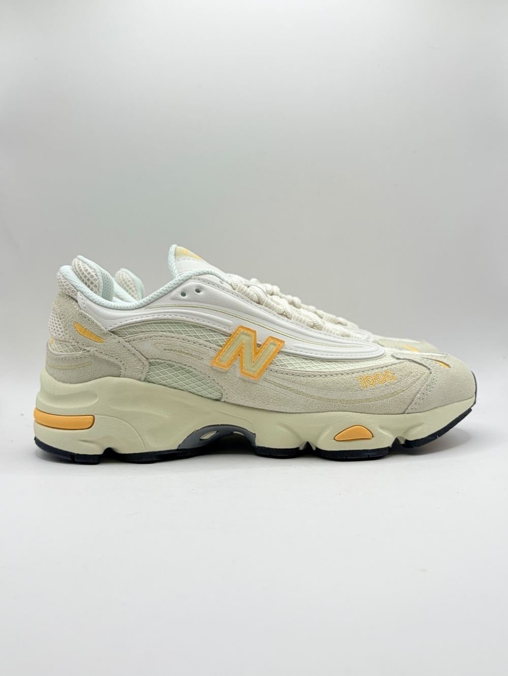 New Balance 1000 Cream Yellow 9 Womens New